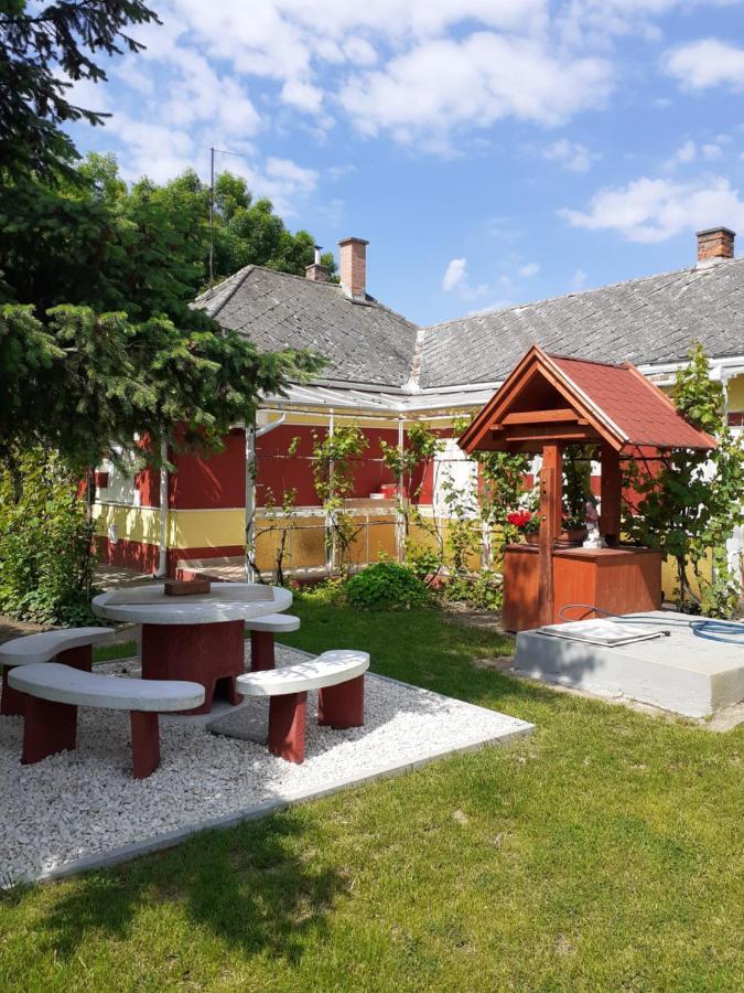 Apartmán Kereki Retro Vendeghaz Kerekegyháza Exteriér fotografie